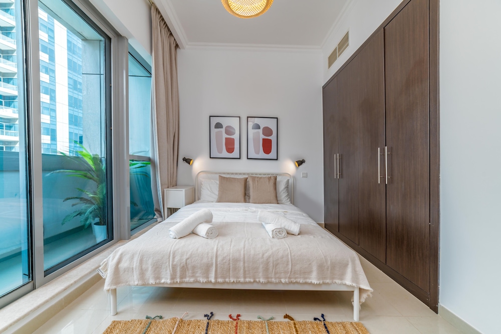 Dream Inn Dubai Bay Central