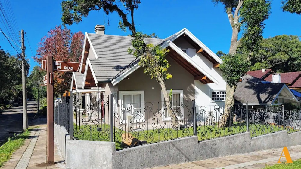 Casa Charmosa em Gramado 4 Qtos Lareira