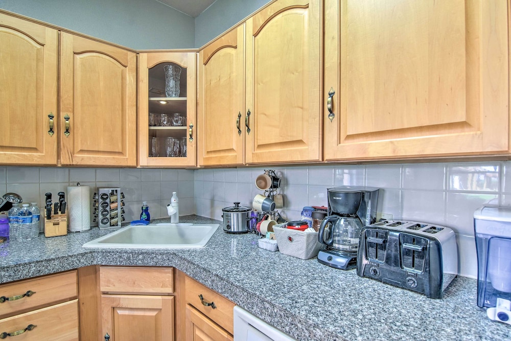 Rejuvenating Retreat w/ Ideal Eloy Location!