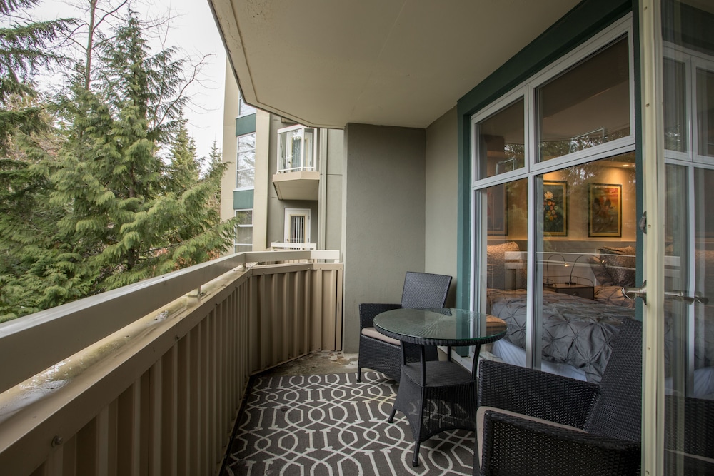 Woodrun Lodge by Whistler Premier