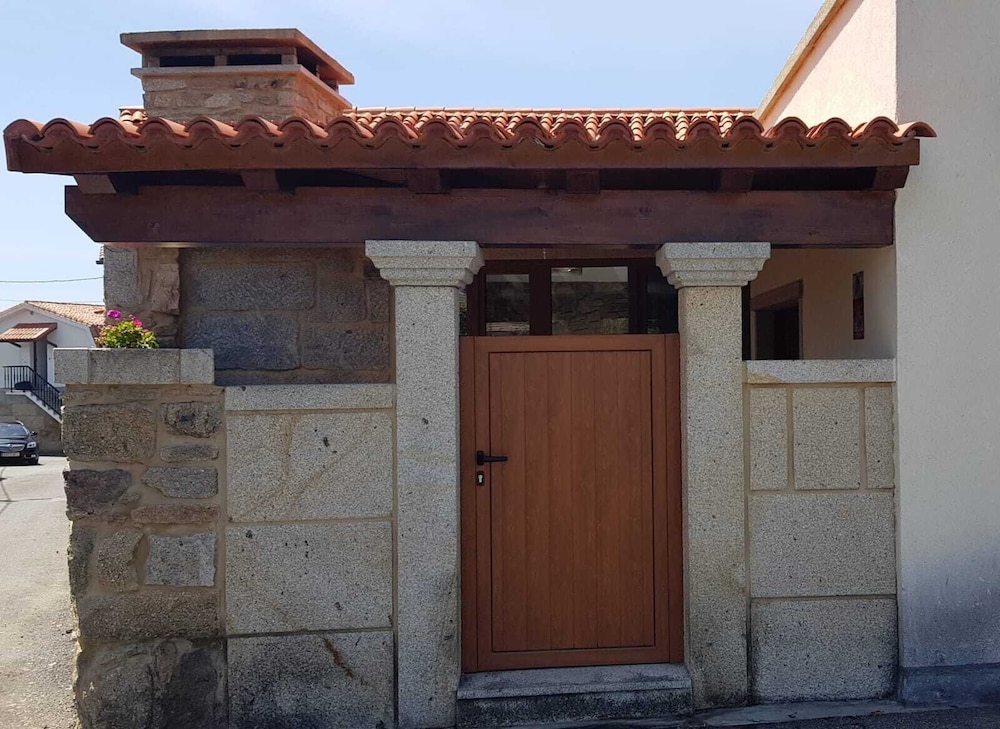 Beautiful House 300 Meters From the Beach view 3