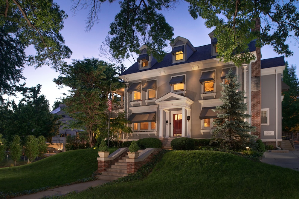 Hotel Southmoreland on the Plaza an Urban Inn