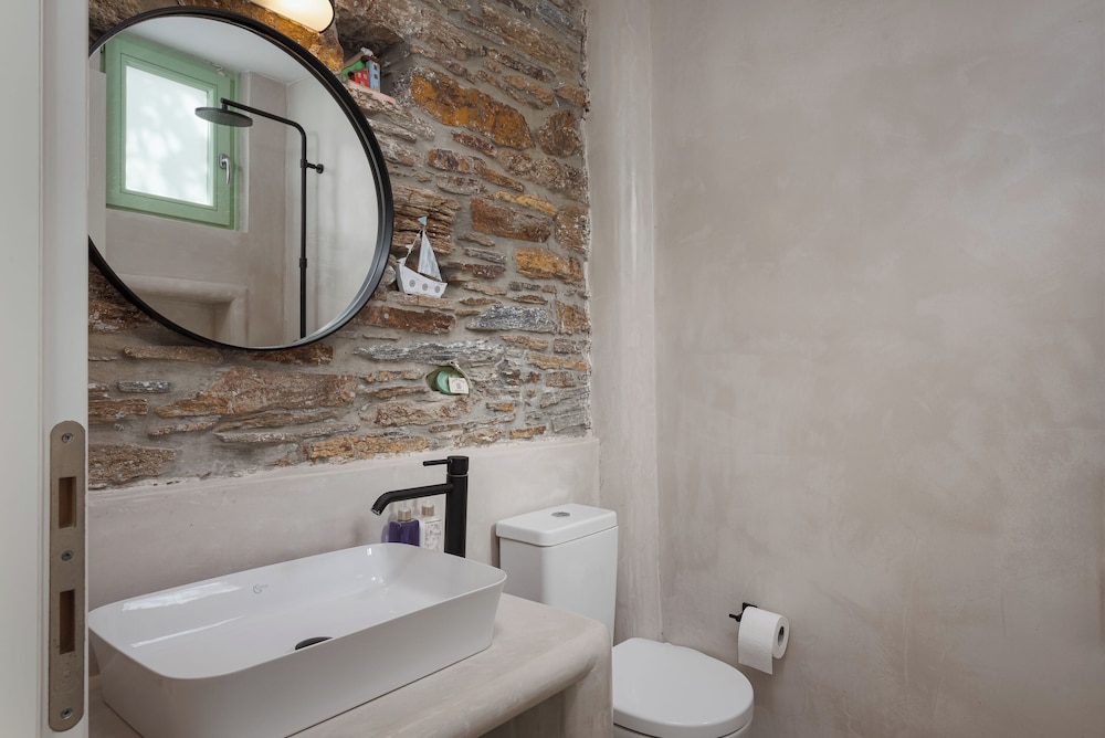 Porto Sereno Andros Suites photo 5