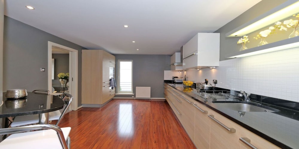 Executive three Bedroom Apartment in Aberdeens West End