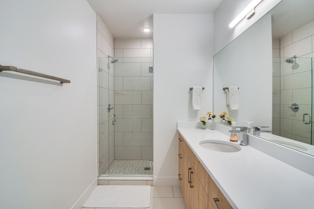 3 Mi to Lake Dillon: Condo Near Shops & Eats!