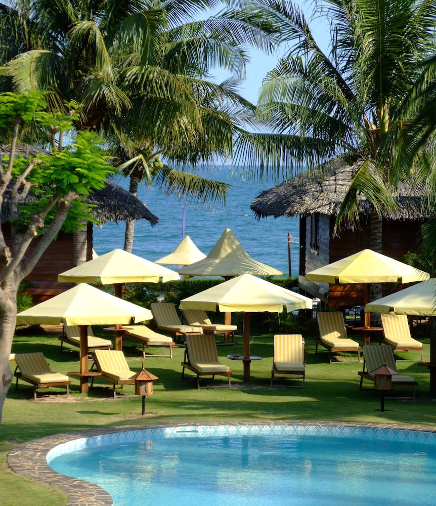 Coco Beach Resort