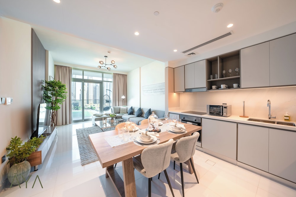 Luxurious 2BR at Sunrise Bay