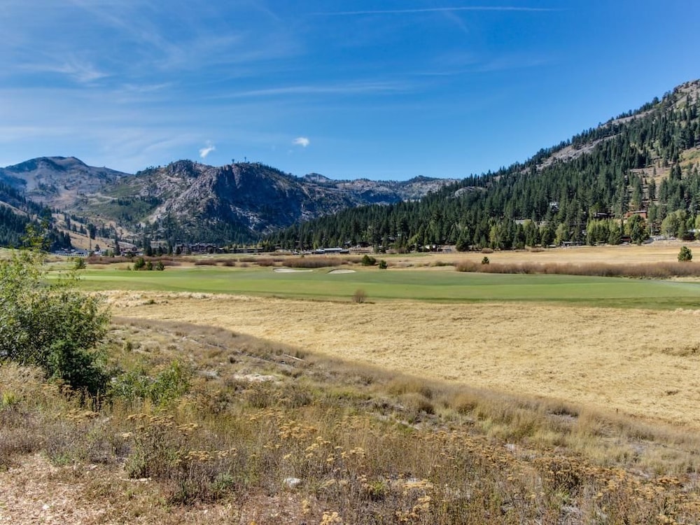 Lake Tahoe Vacations - Resort at Squaw Creek 345 and 347 - Property Image 38
