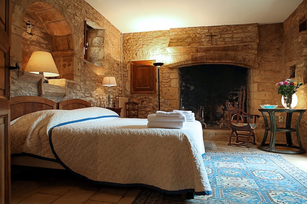 Chambre D'hôtes La Rossillonie