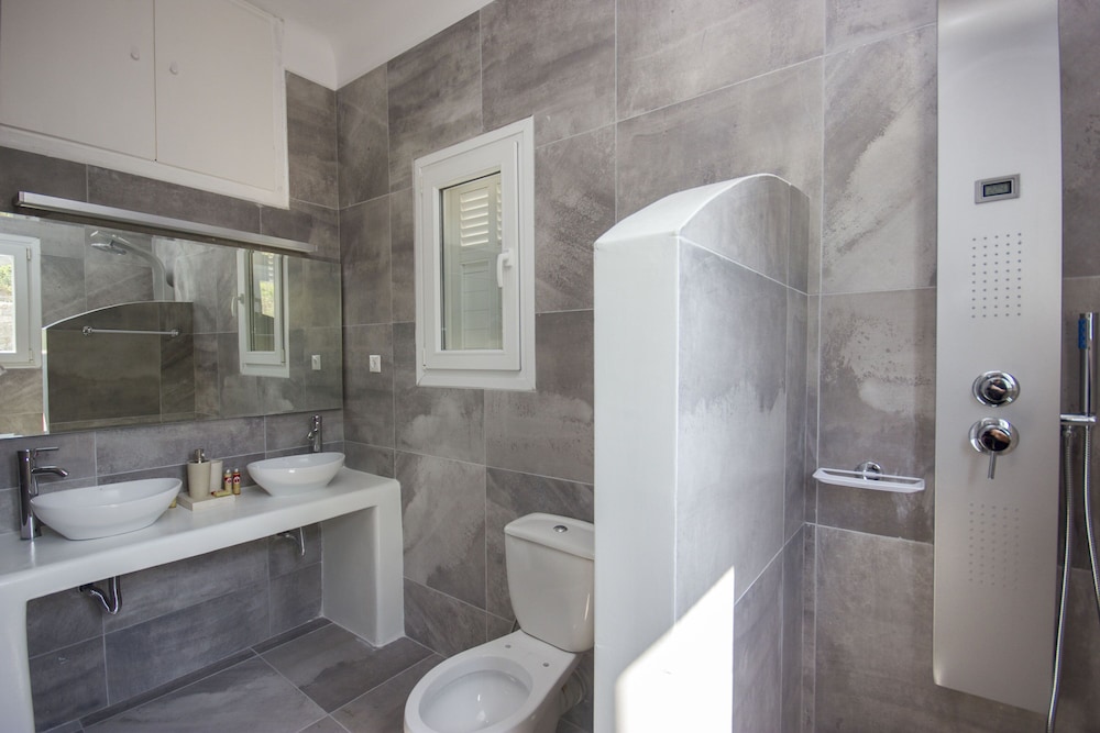 Amperian Mykonos Suites & Villas