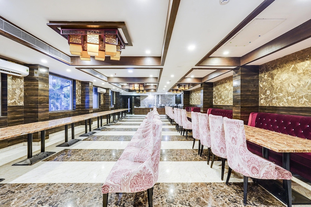 Luxury Urban Stays Near Chennai Airport