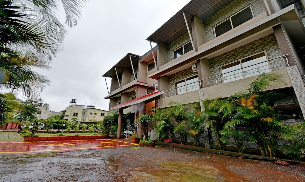 Treebo Paradise Inn, Panchgani view 4