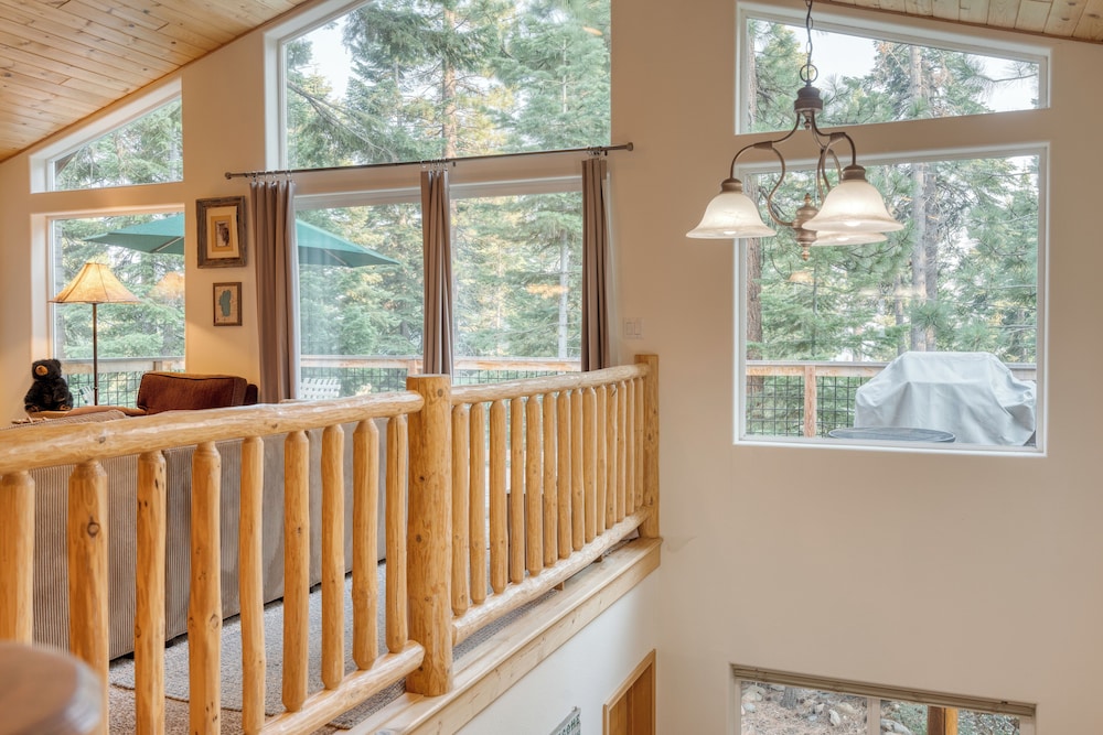 Tahoe Vista by Avantstay Central Location + Patio