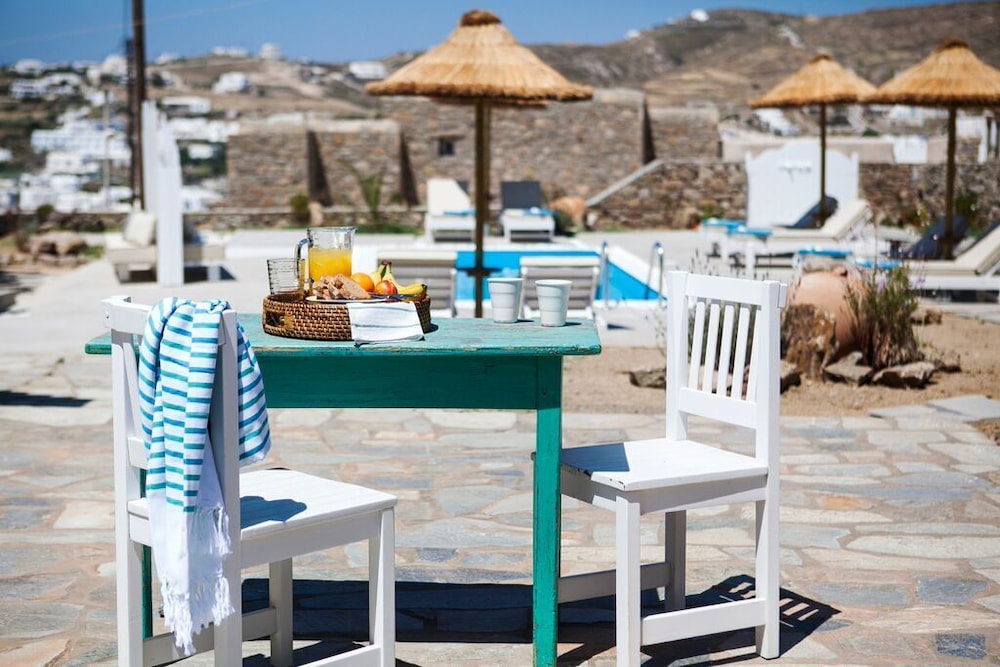 Amperian Mykonos Suites & Villas
