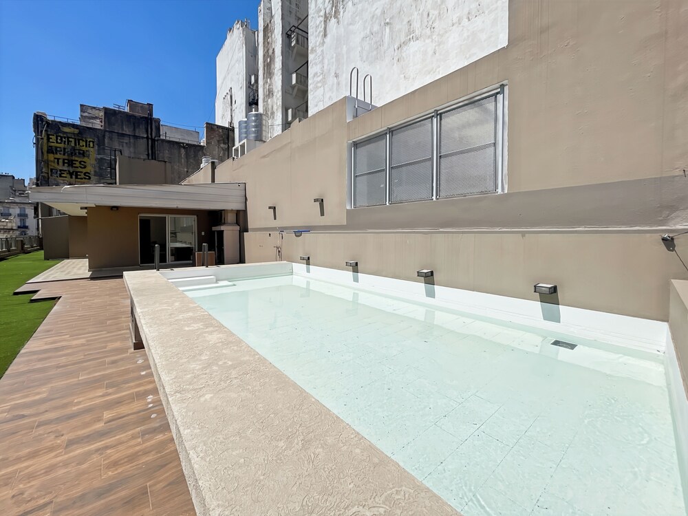 Modern Studio With Amenities in the Heart of the City U4