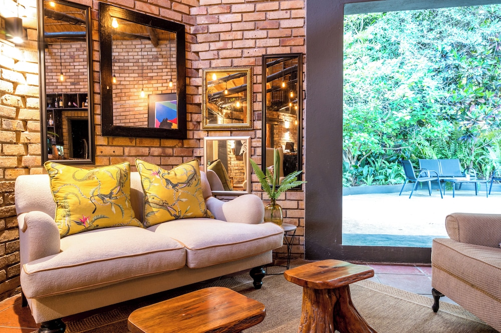 Sunbirds Oasis Lodge