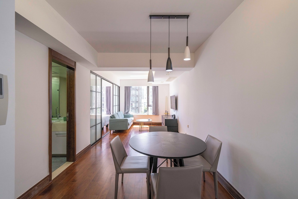 Tyms Modern 1BR 1BA Suite Xujiahui Metro