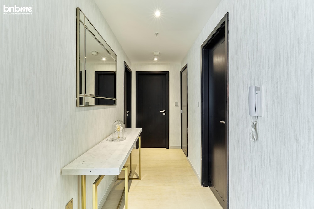 2B-TheResidencesT8-2102