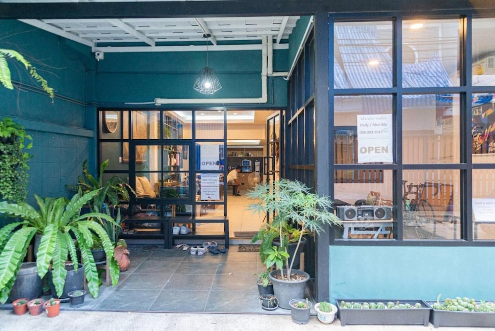Asoke Montri Hostel