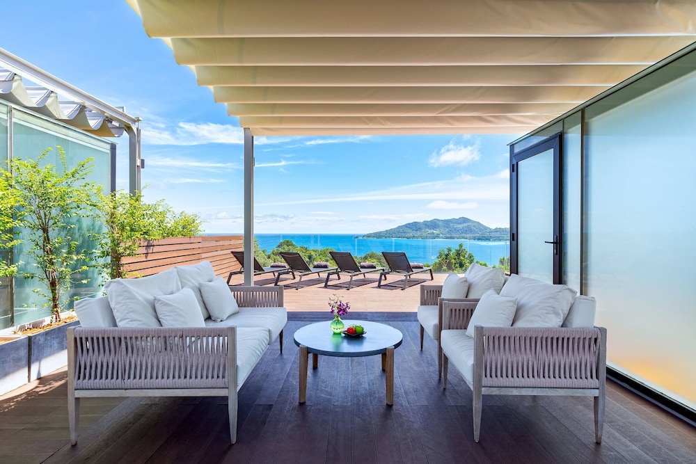 SeaView BluePoint Apartment 819