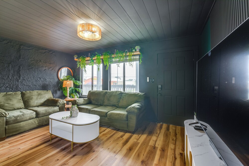 Chic & Elevated Decor: Beachfront PCB Gem w/ Patio