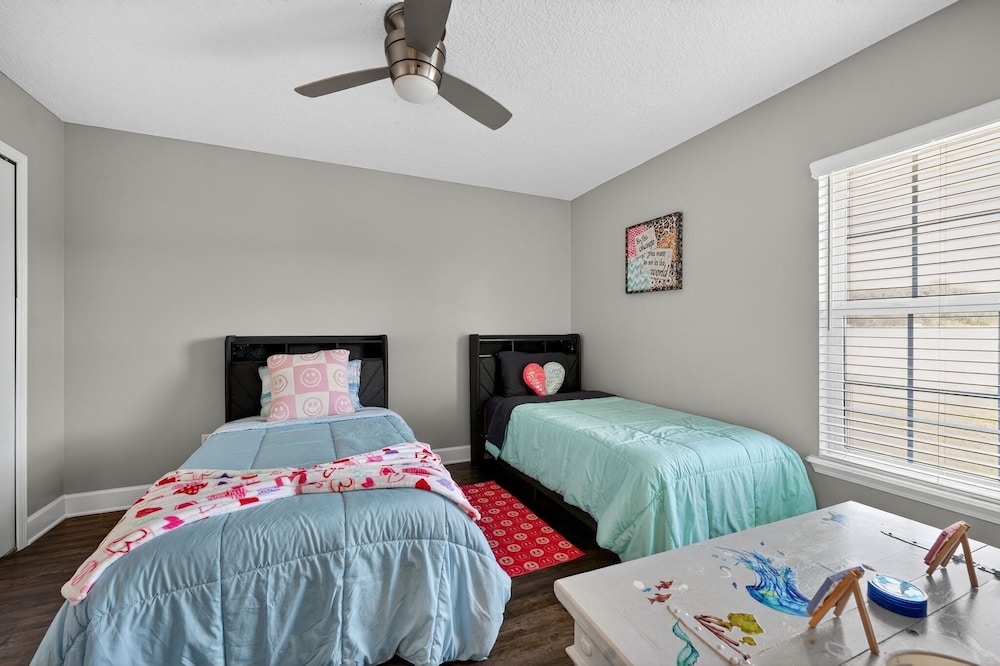 Floridays Manor 4 Bedroom Home