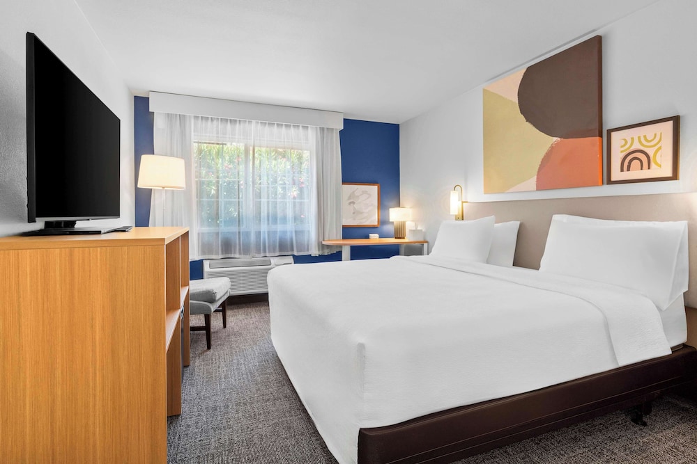 Modesto Vacations - Spark by Hilton Modesto - Property Image 20