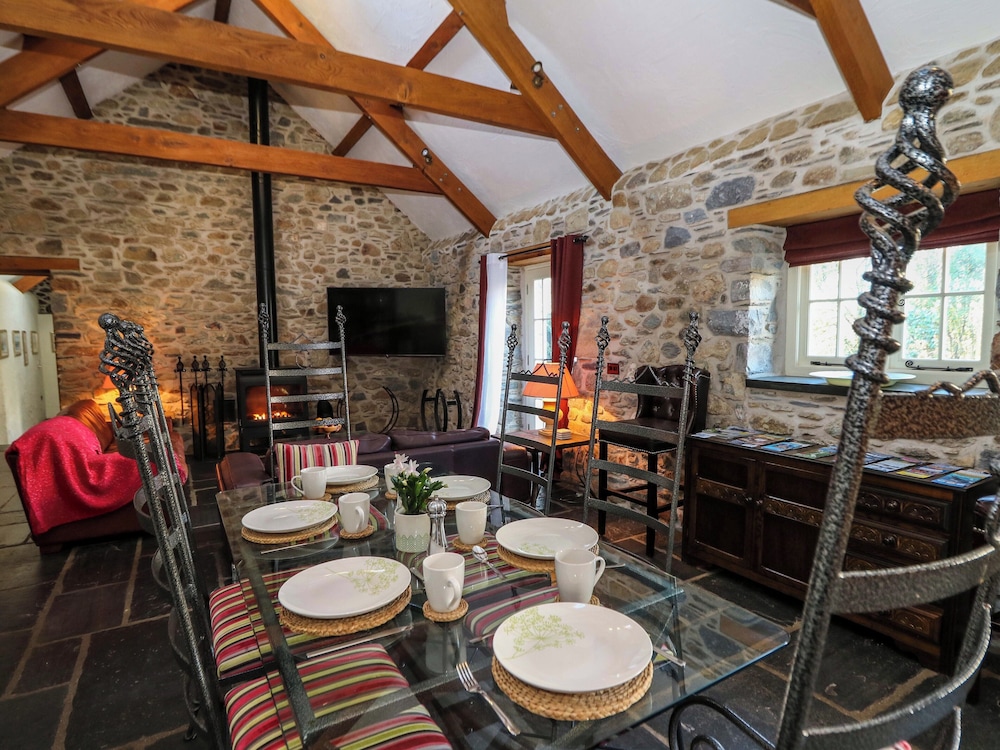 St Dogwells Barn