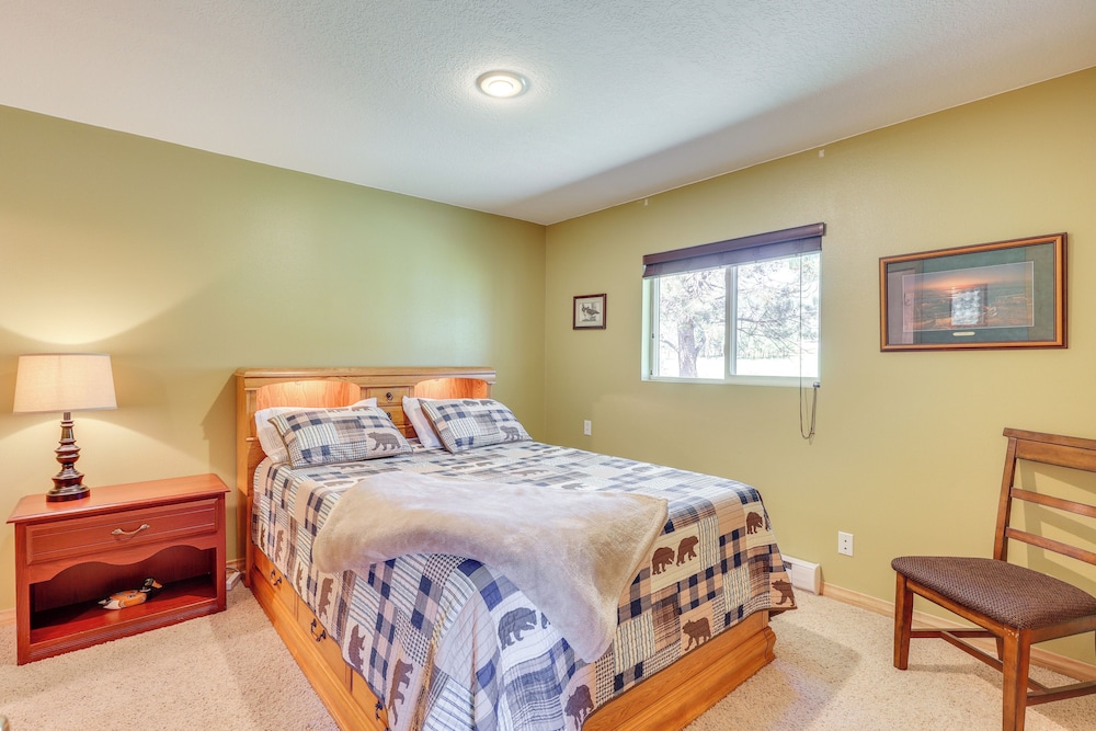 Rapid City Cabin w/ Hiking & ATV Trail Access view 4
