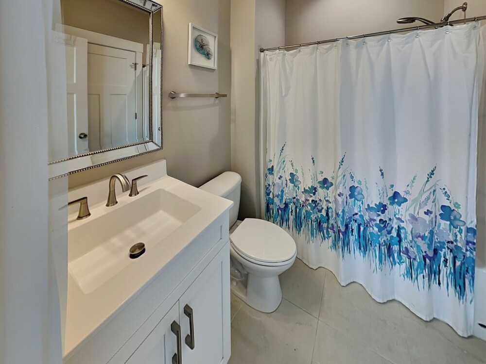 Shore Sounds Fun by Topsail Realty