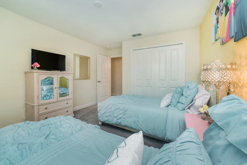 Rent a Luxury Townhome on Storey Lake Resort, Minutes From Disney, Orlando Townhome 1004 - Image 4