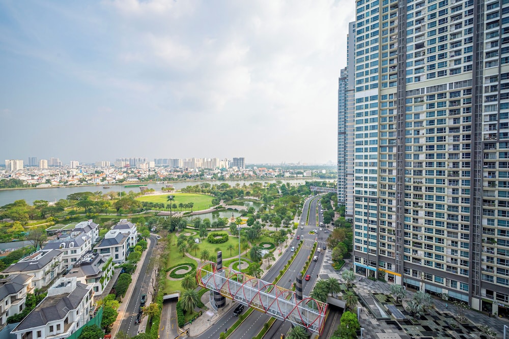 Landmark 81 & Vinhomes - ZEN Saigon Citypoint.