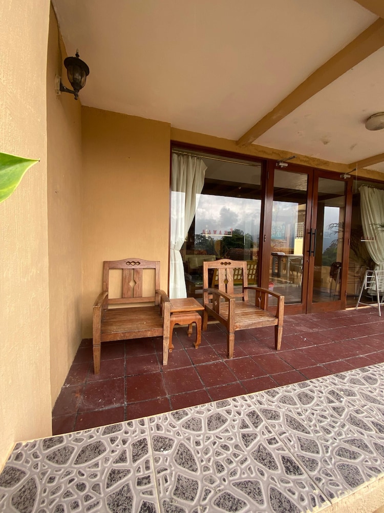 Bedugul Lake View Inn