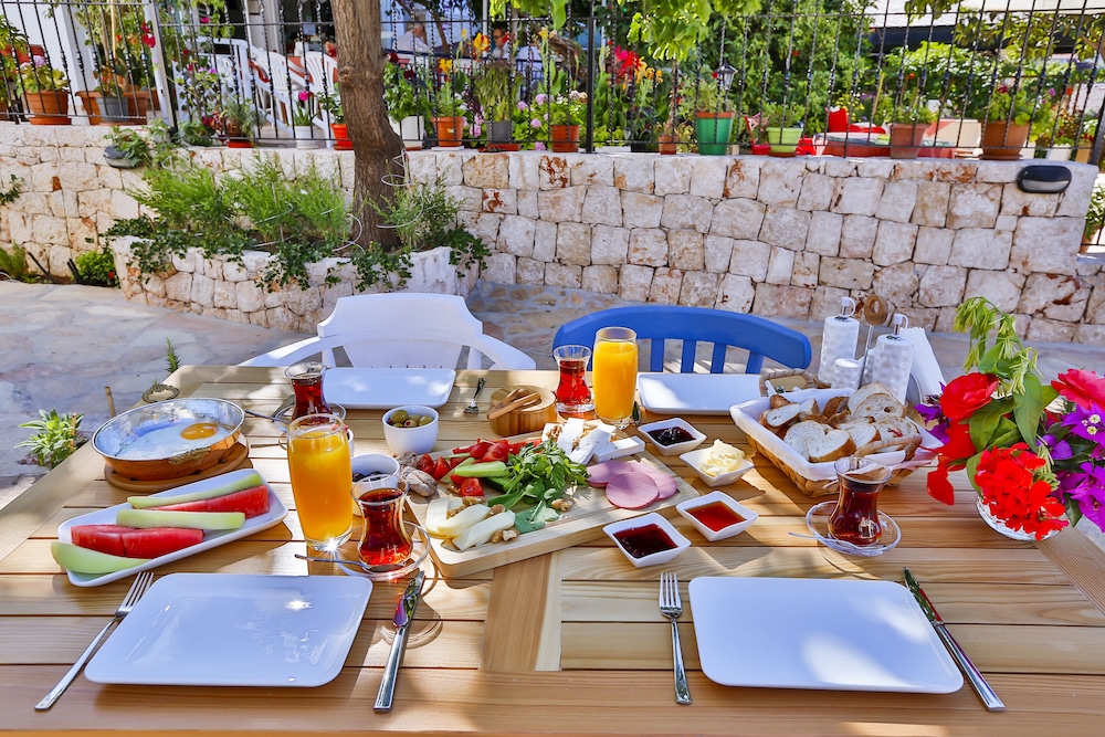 Livia Otel - Image 9