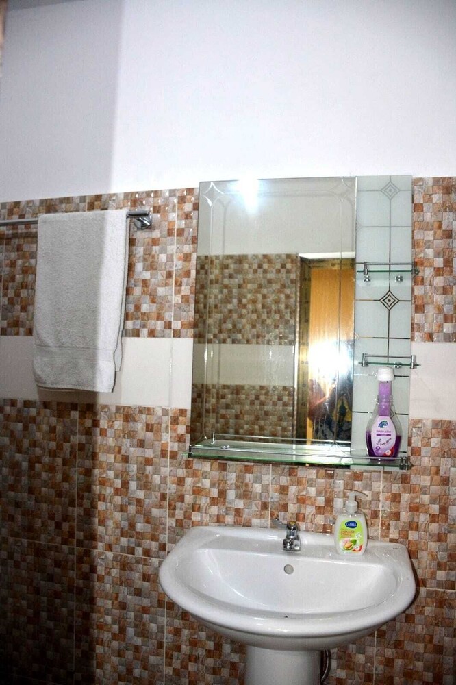 Lome Bamboo Lodge