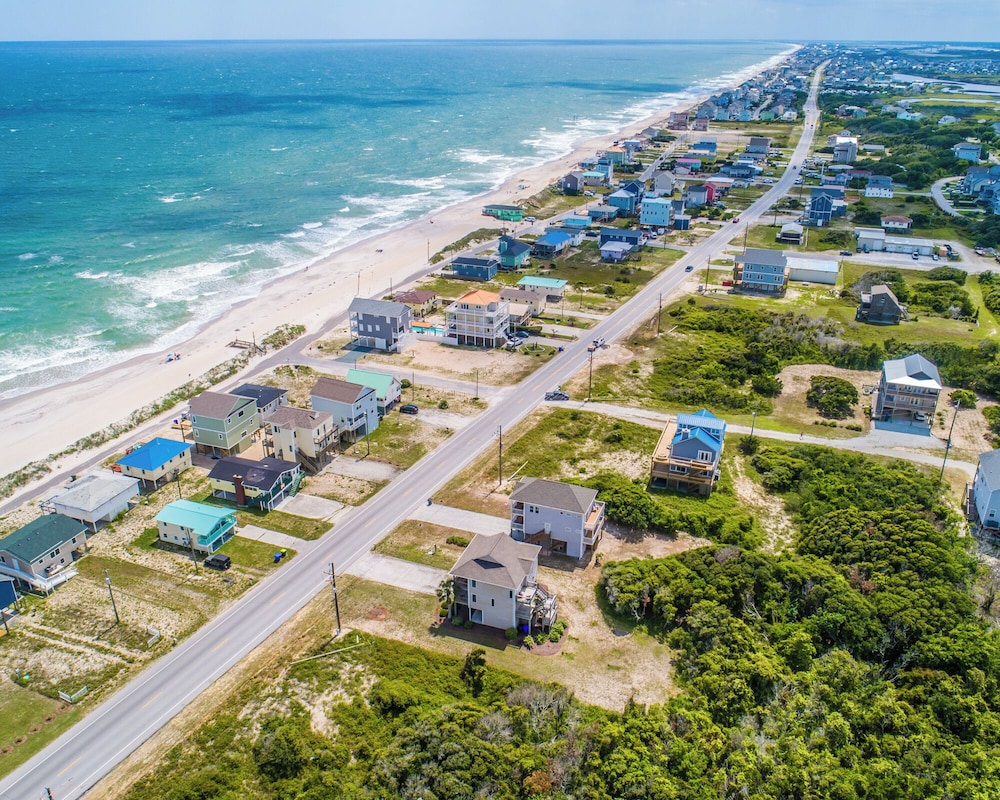 Pelican Palms by Topsail Realty