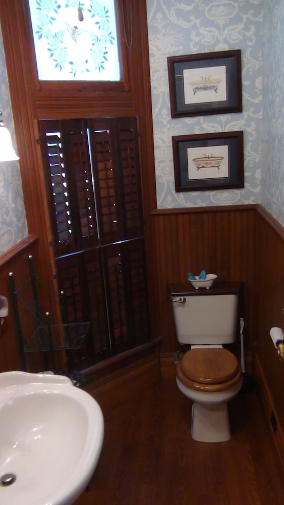 Angel Rose Bed & Breakfast