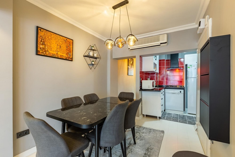 Central and Chic Flat on Rumeli Street Nisantasi