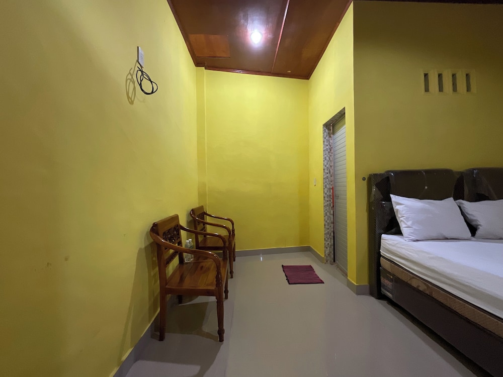 Penginapan Mafir