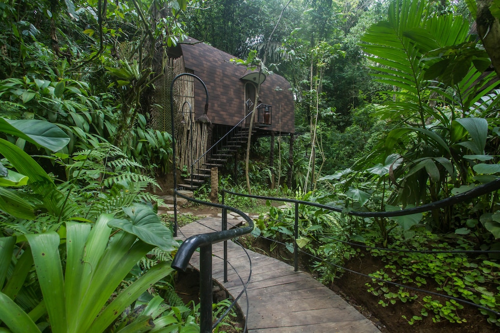 Hotel Sacred Beji By Pramana Villas