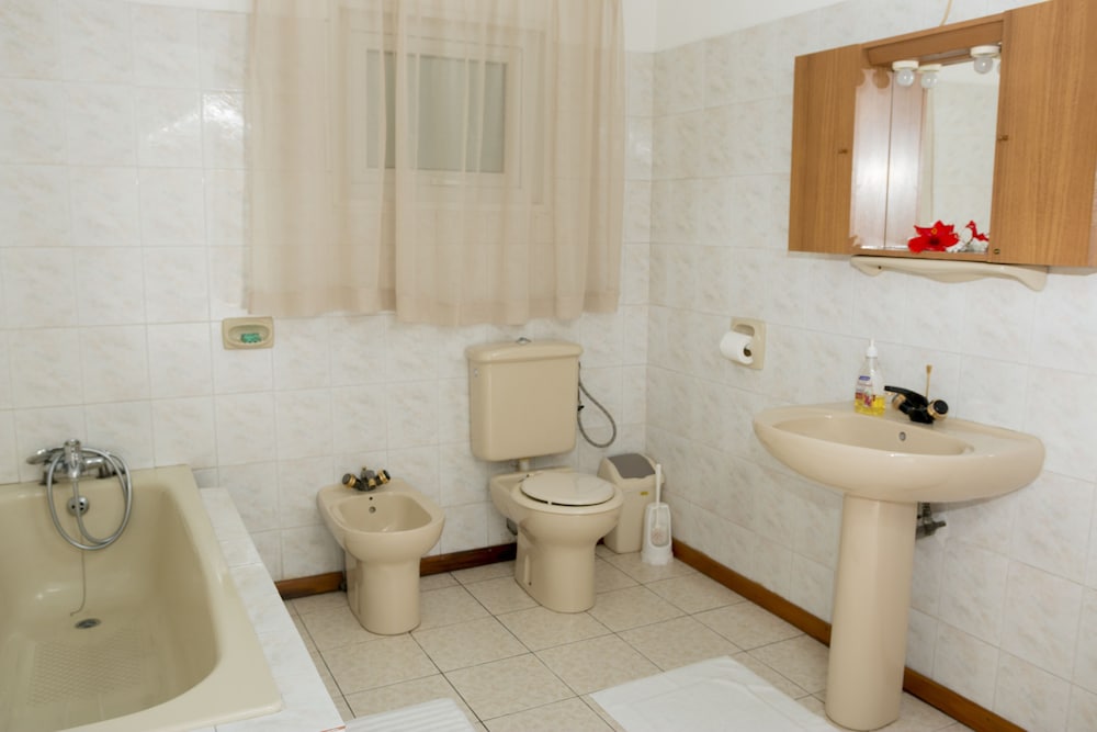Le Manglier Guest House