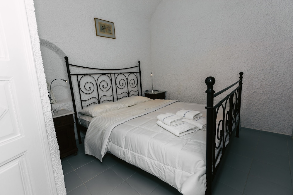 Santoimage house