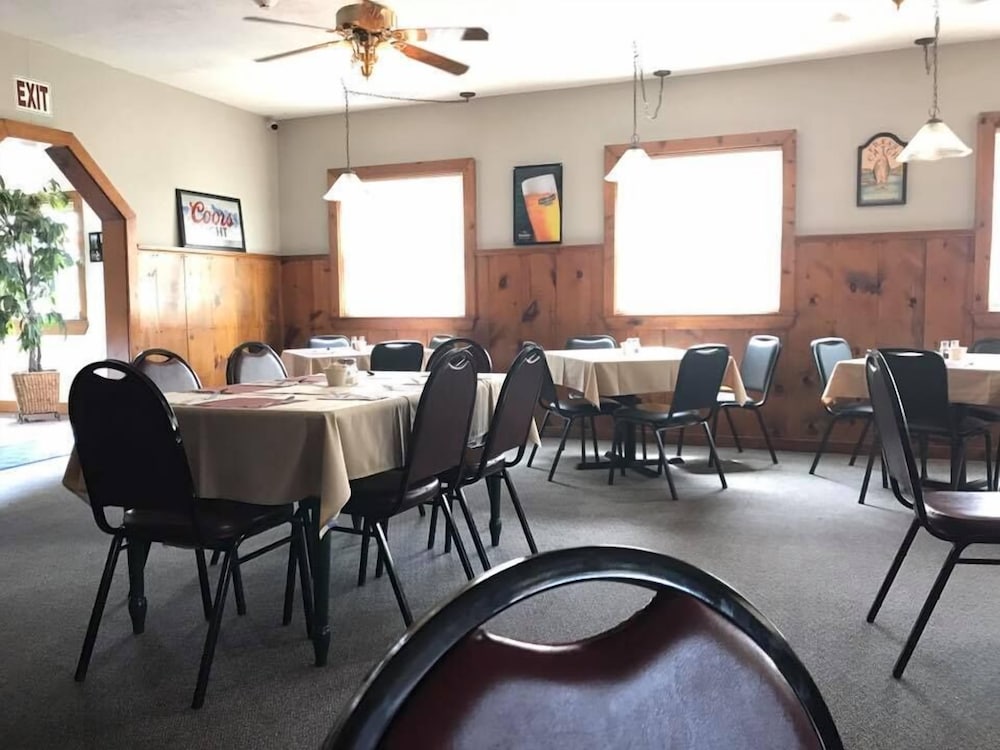 Salmon River Pub & Grill