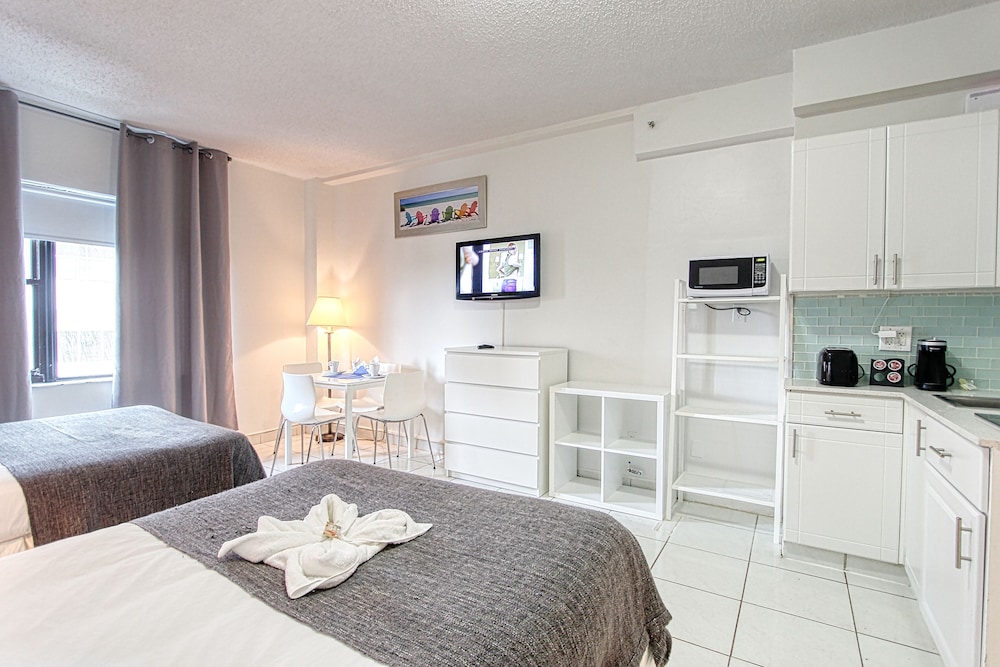 Private Apartments at the Casablanca