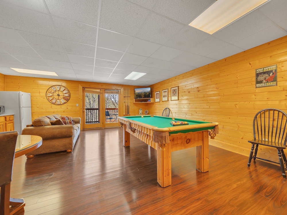 Ern821 - Tranquil Times 5 Bedroom Cabin