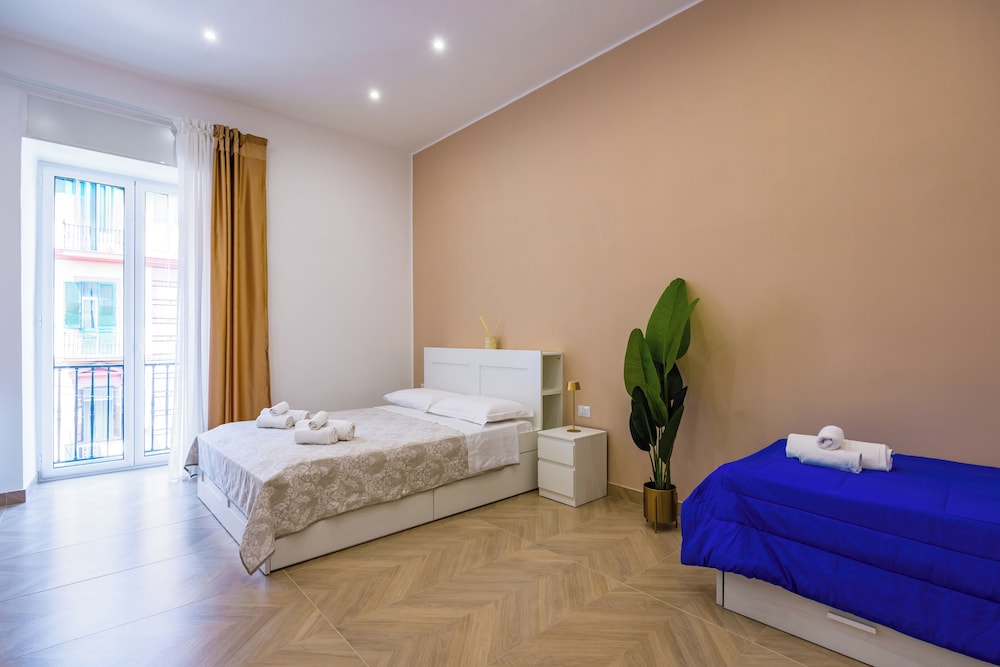 Essentia Home