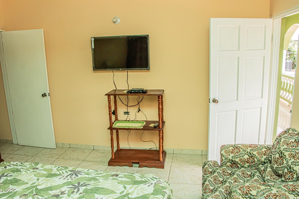 Photo 9