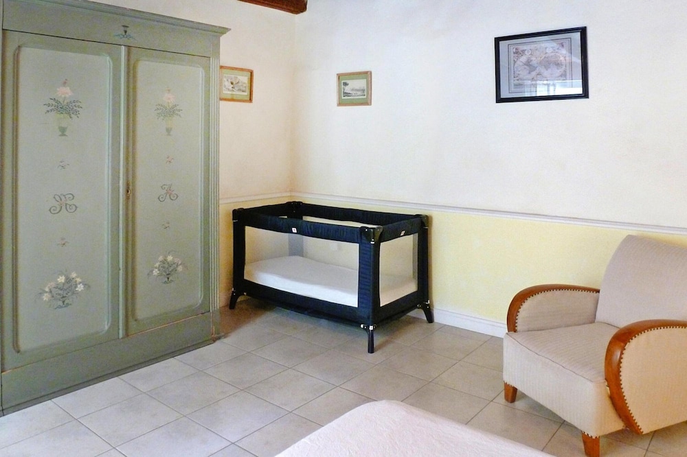 Charming Country House With Garden view 2