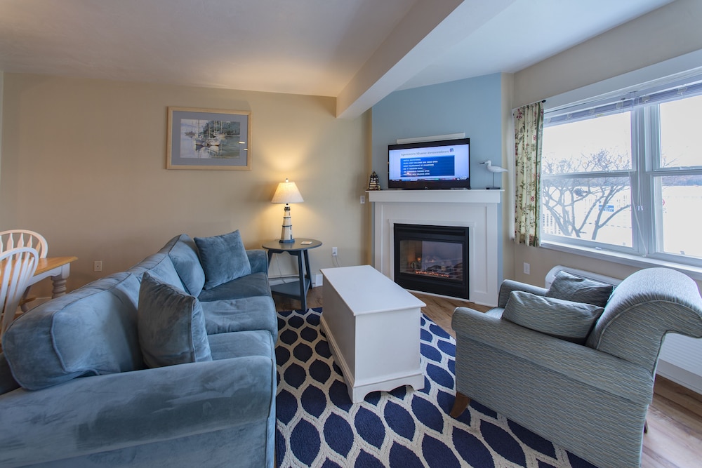 Edgewater Resort
