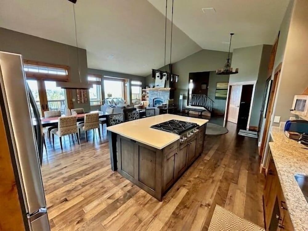 Seven Peaks 3 Bedroom Home